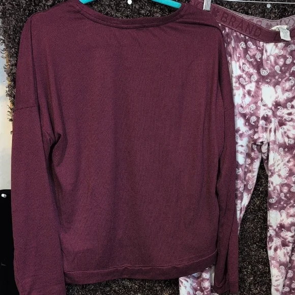 Lucky Brand Maroon Top and Pink Tie-dyed Pajama Set. - Picture 4 of 6